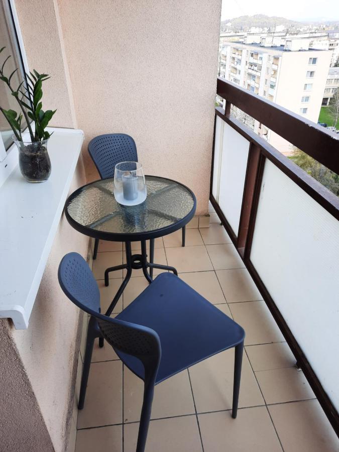 Utulny Apartman Blizko Centra Michalovce Exterior photo